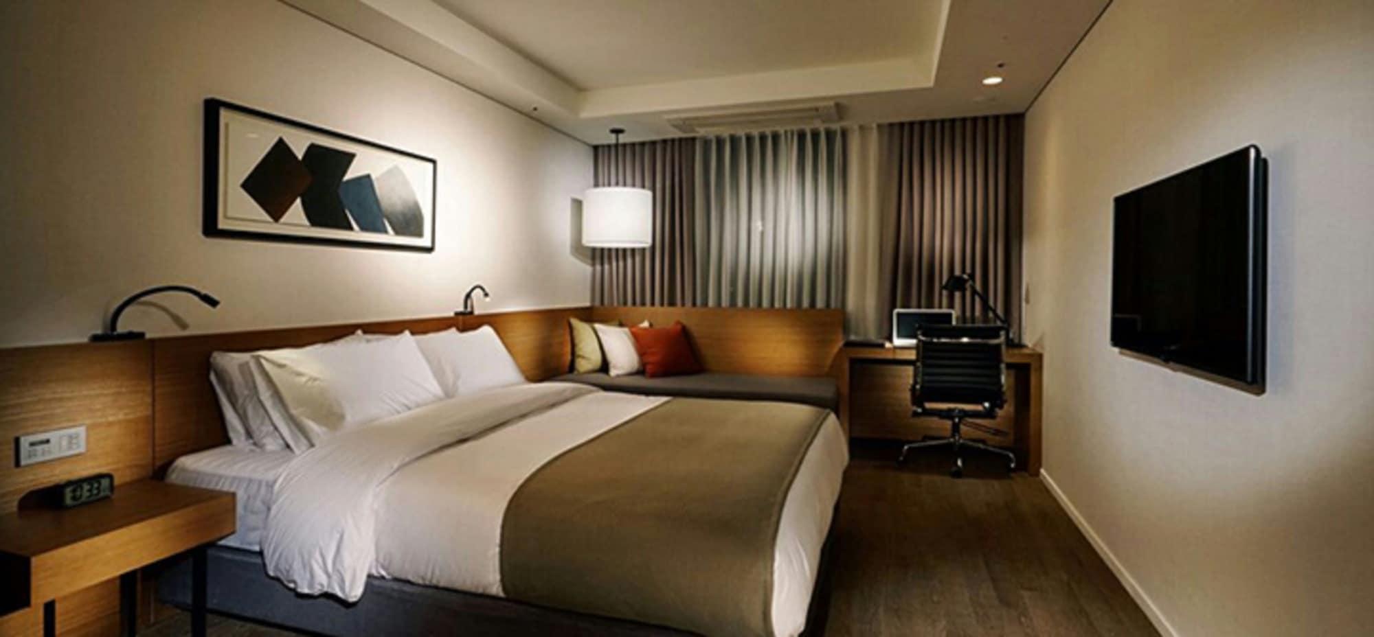 Ramada By Wyndham Gunsan Otel Dış mekan fotoğraf