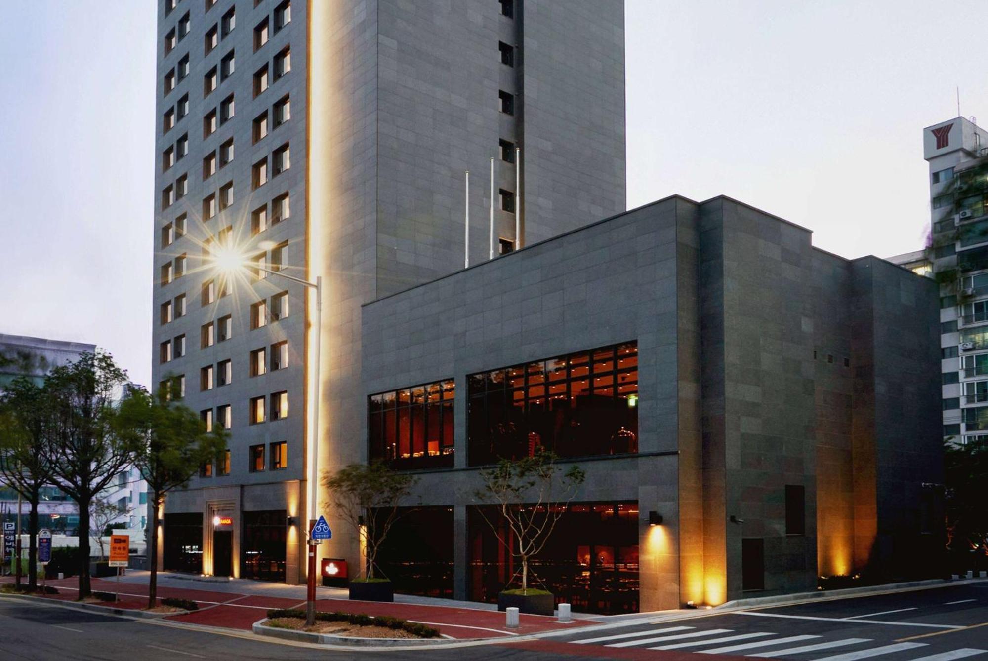 Ramada By Wyndham Gunsan Otel Dış mekan fotoğraf