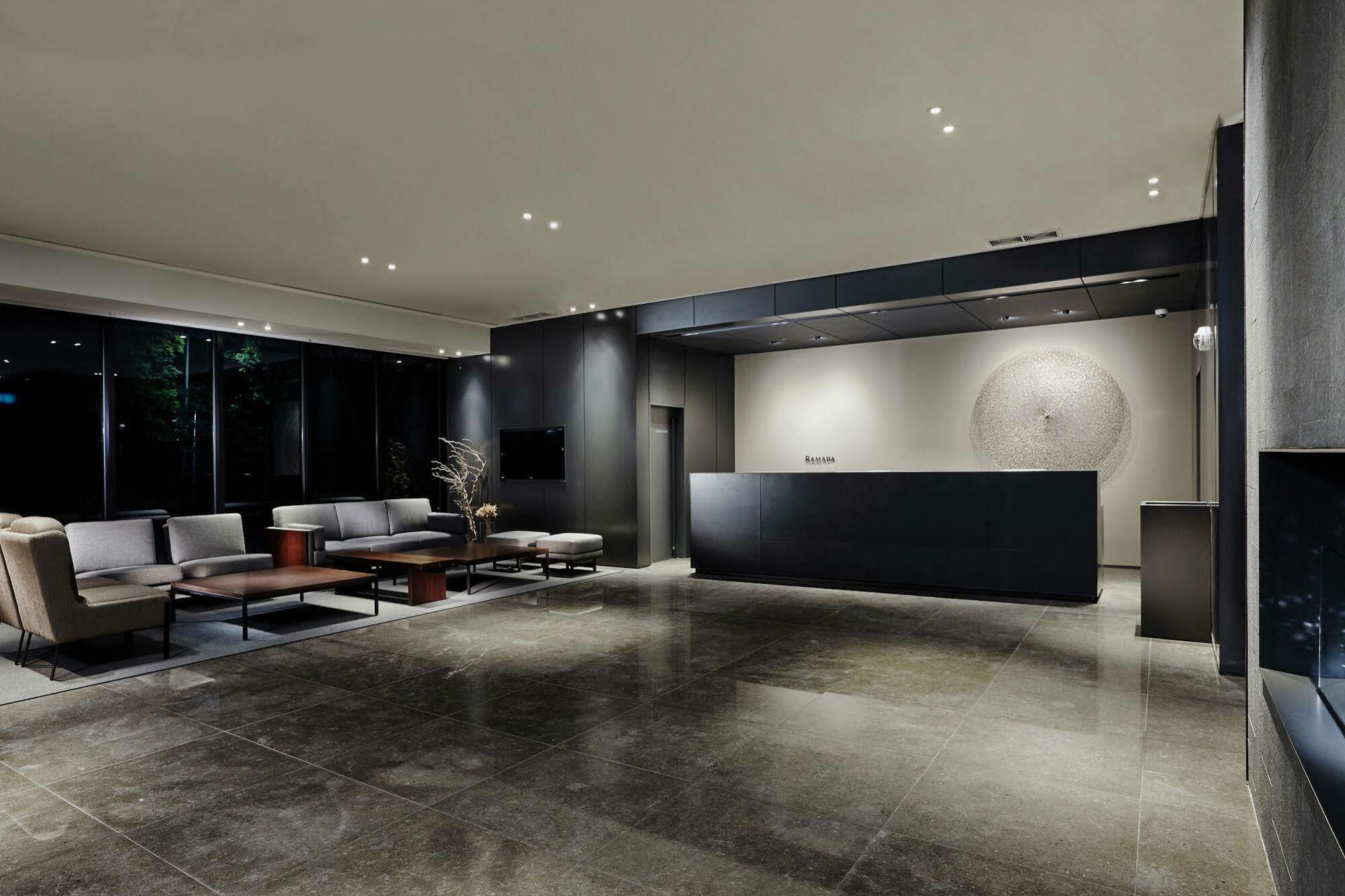 Ramada By Wyndham Gunsan Otel Dış mekan fotoğraf