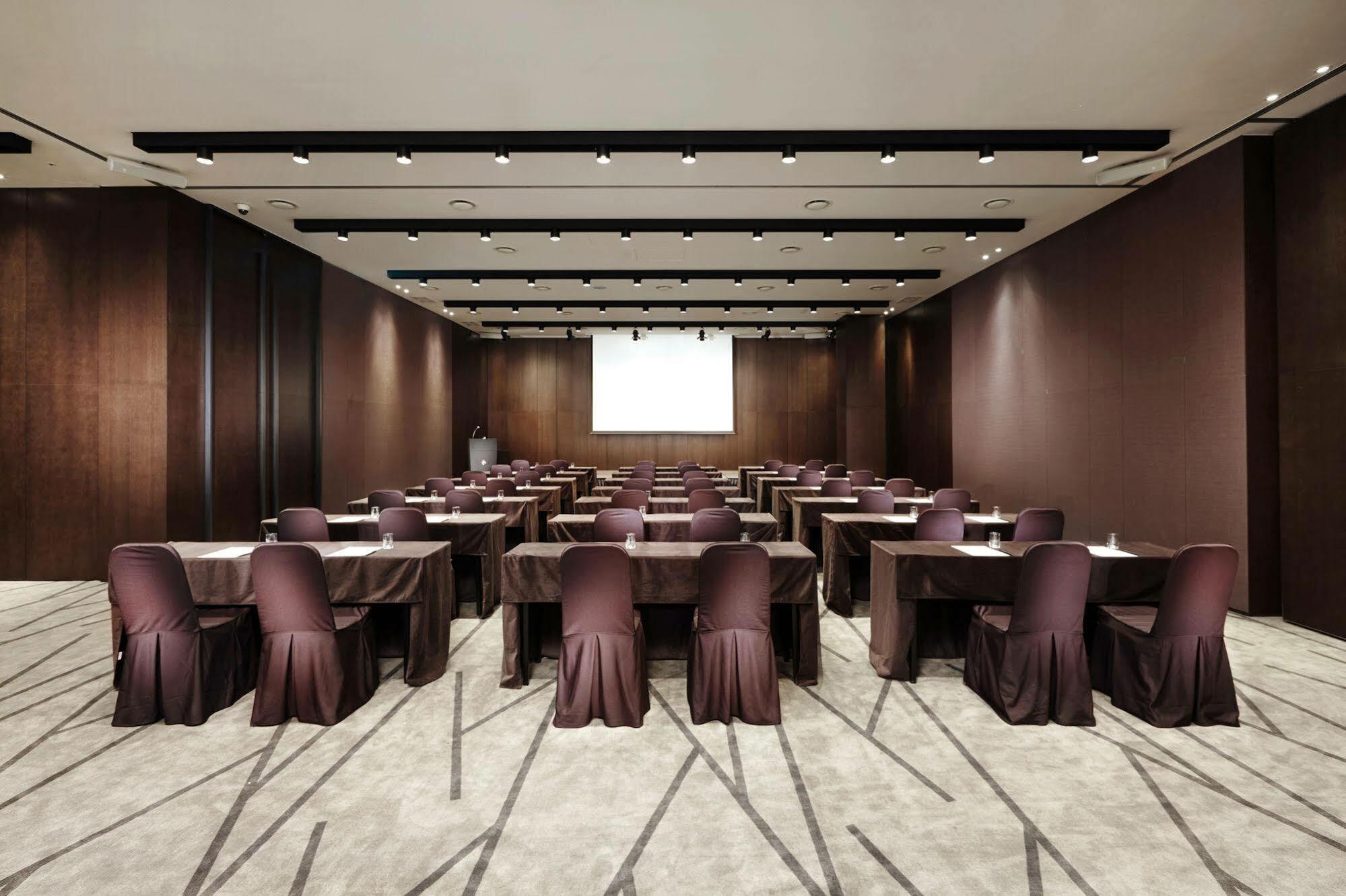 Ramada By Wyndham Gunsan Otel Dış mekan fotoğraf